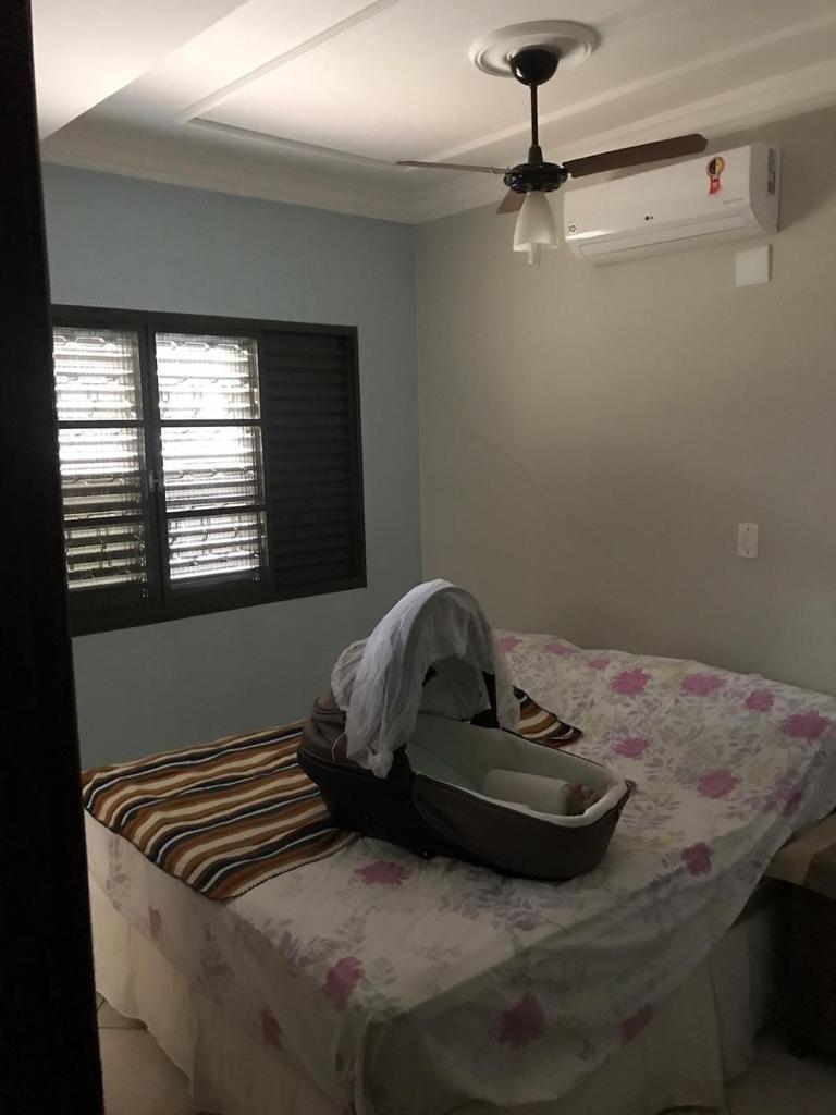 CASA EM EXELENTE LOCALIZAÇÃO