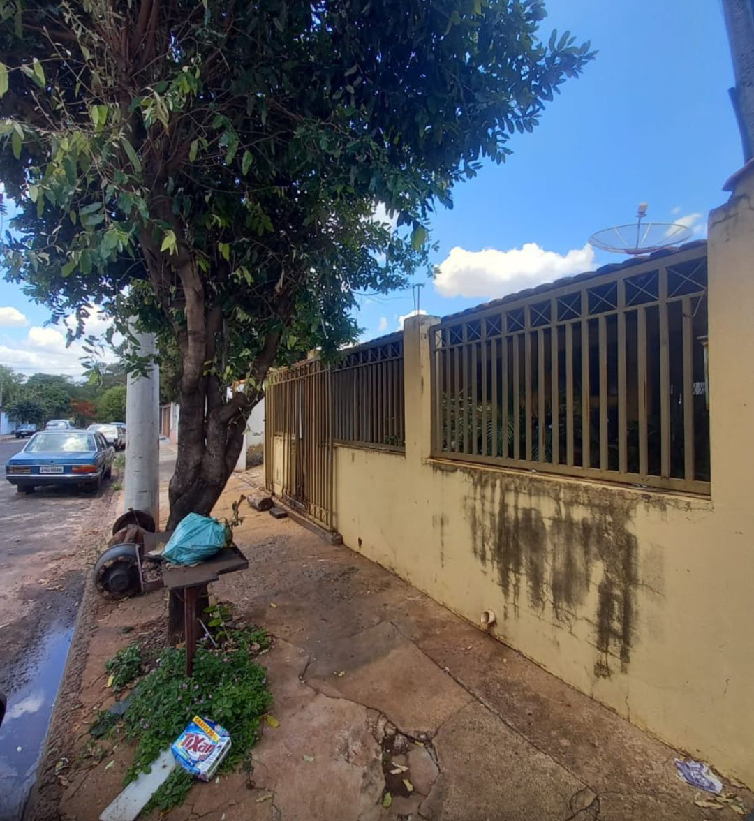 CASA NO JD. NOVA ESPERANÇA