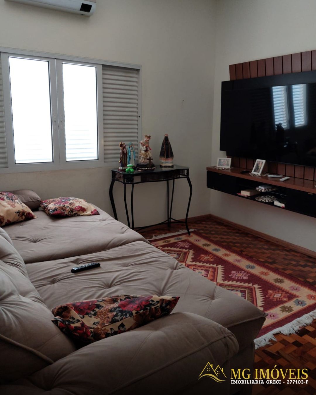 CASA C/ ÁREA GOURMET E PISCINA